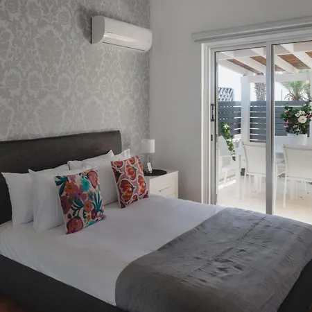 Phaedrus Living Luxury Botanic Пафос